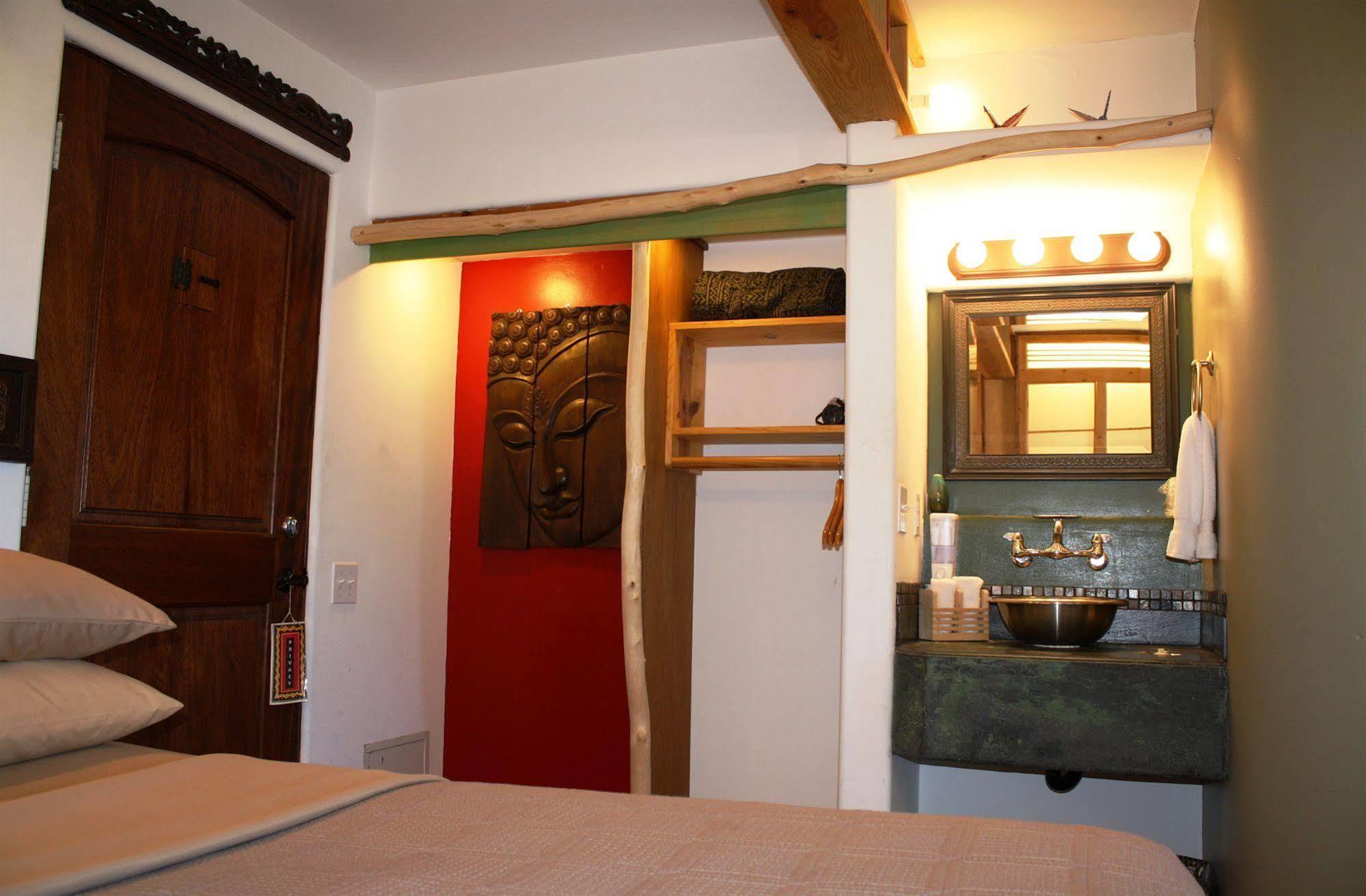 Secret Garden Inn เดลมาร์ ภายนอก รูปภาพ